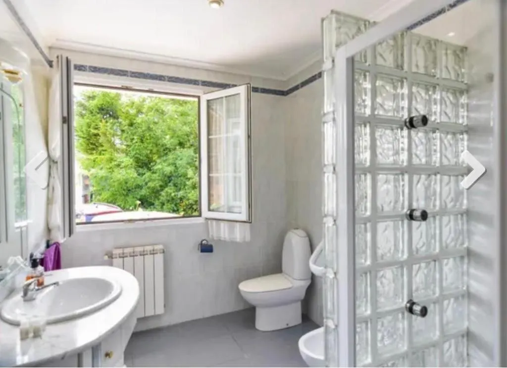 Villa Tranquila Con Piscina Y Jardin 
