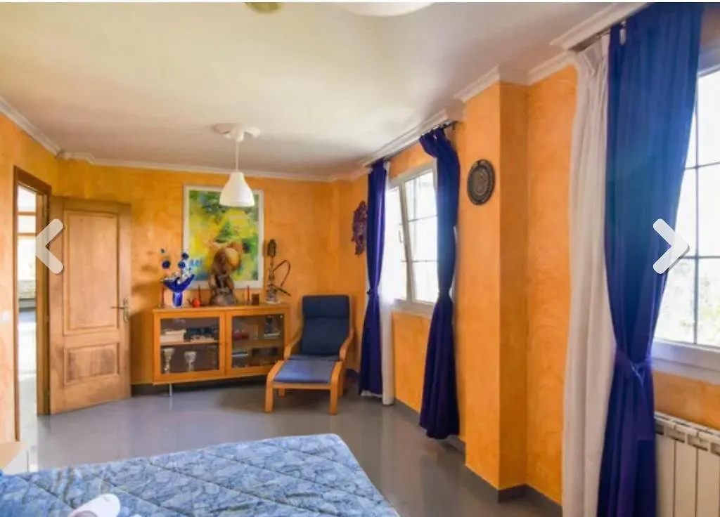 Villa Tranquila Con Piscina Y Jardin 